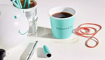 為什么品牌都愛(ài)上了 不務(wù)正業(yè)